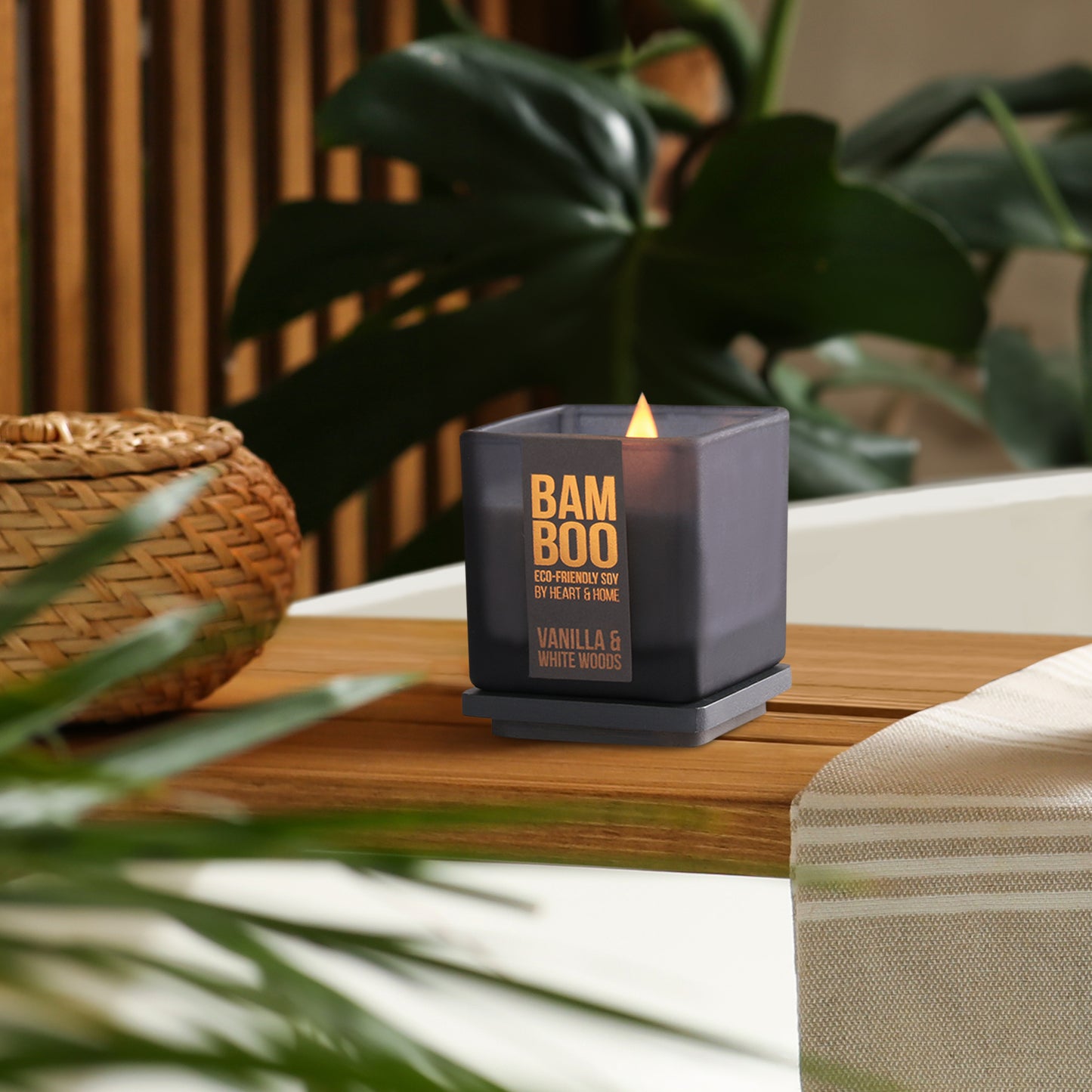 Vanilla & White Woods Candle - Small